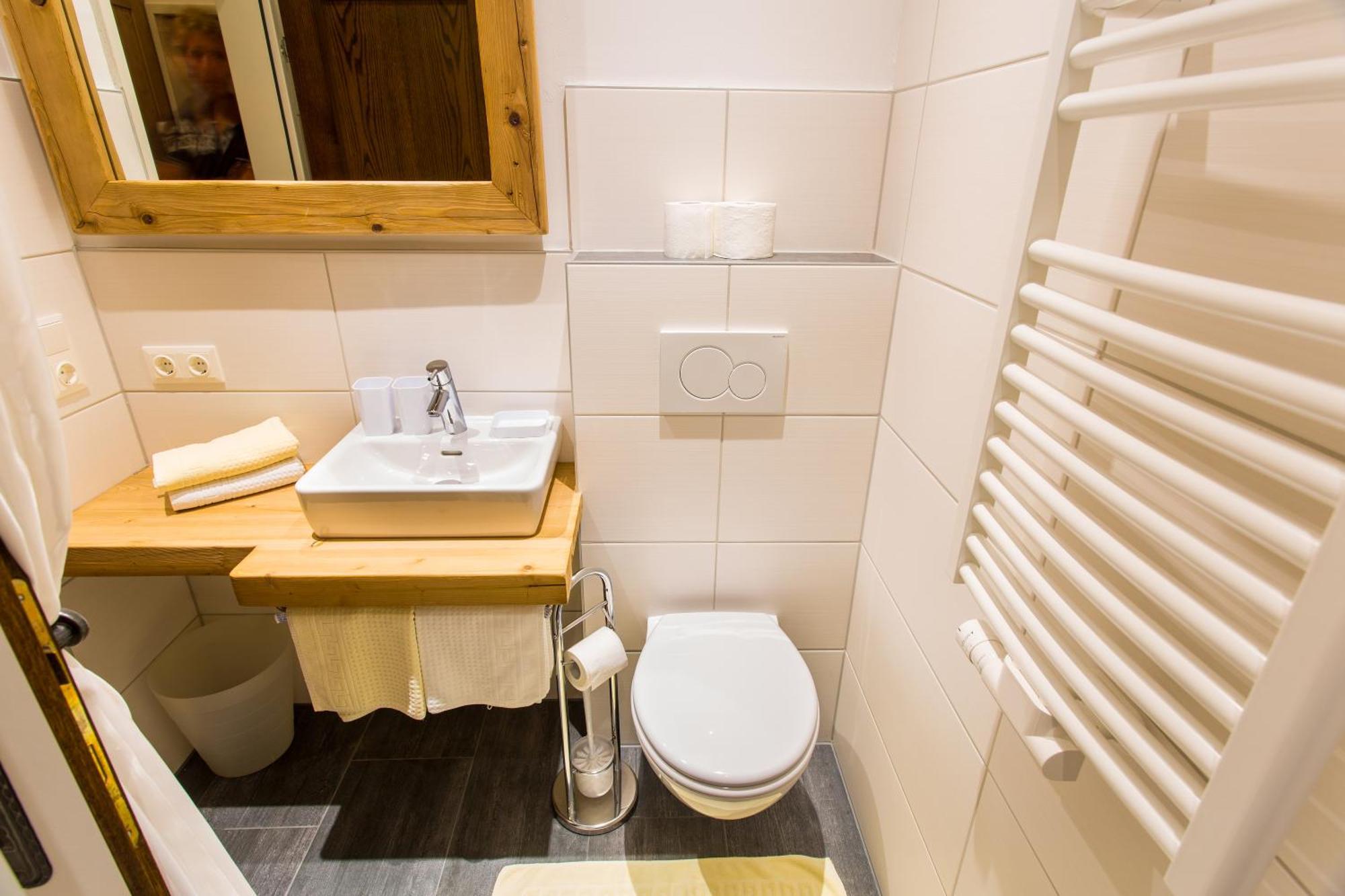 Ferienland Stubai Aparthotel Fulpmes Phòng bức ảnh
