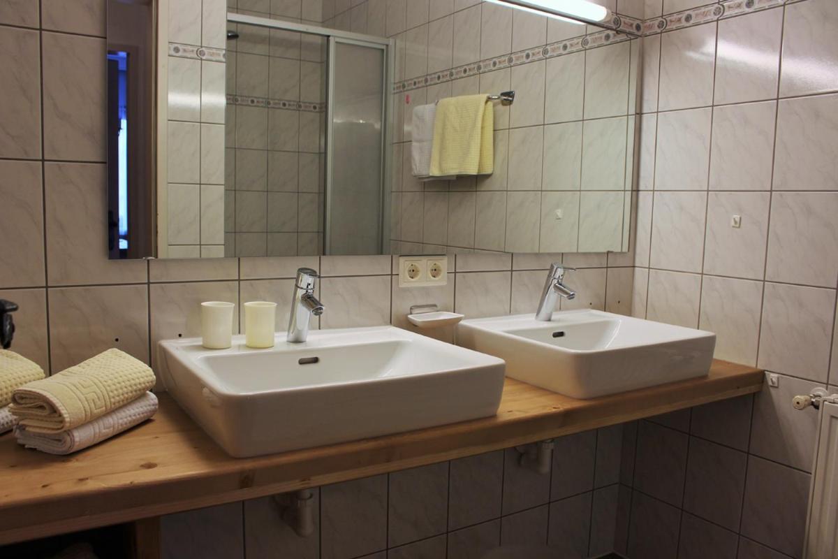 Ferienland Stubai Aparthotel Fulpmes Ngoại thất bức ảnh